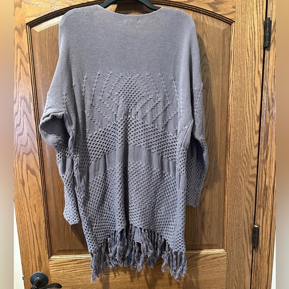 Easel frayed sweater - Picture 3 of 3